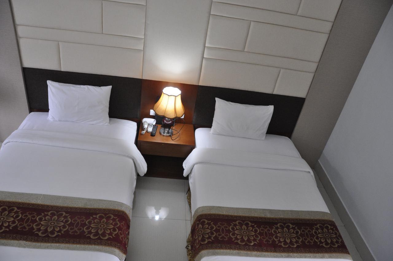 Cong Doan Mong Cai Hotel Quang Ninh  Esterno foto